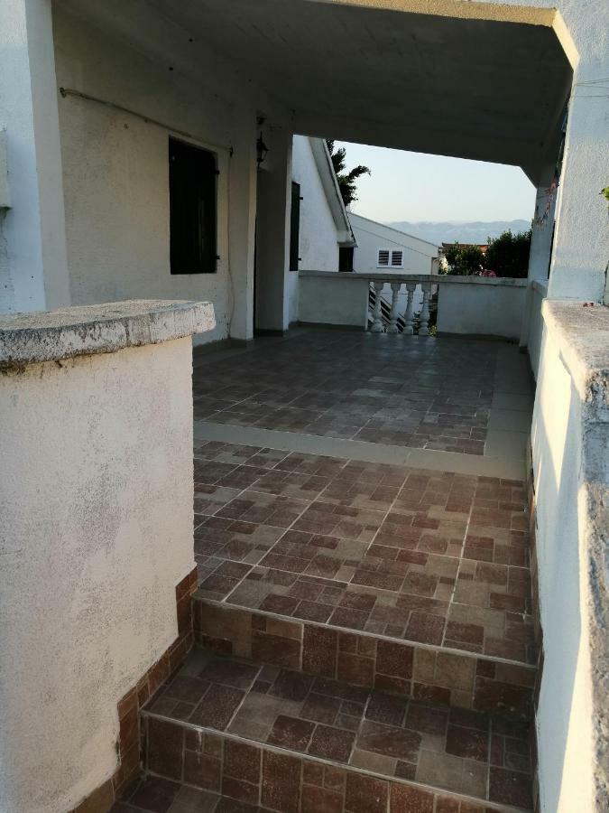 Apartmani Petra Vrsi Exteriör bild